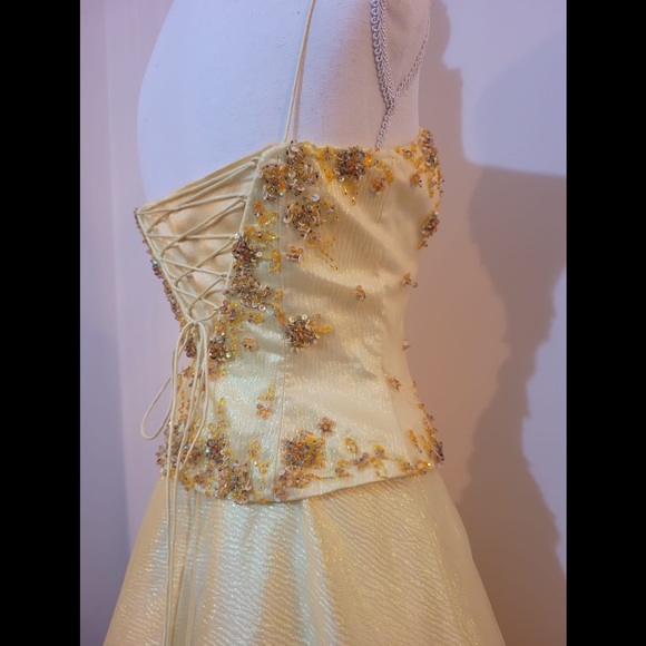 Unique Vintage Beaded Yellow Ballgown - Picture 13 of 17